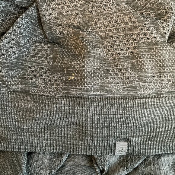Lululemon Women 6 Black Gray Breeze By Muscle Tank Camo Perforated Athleisure - Picture 8 of 9